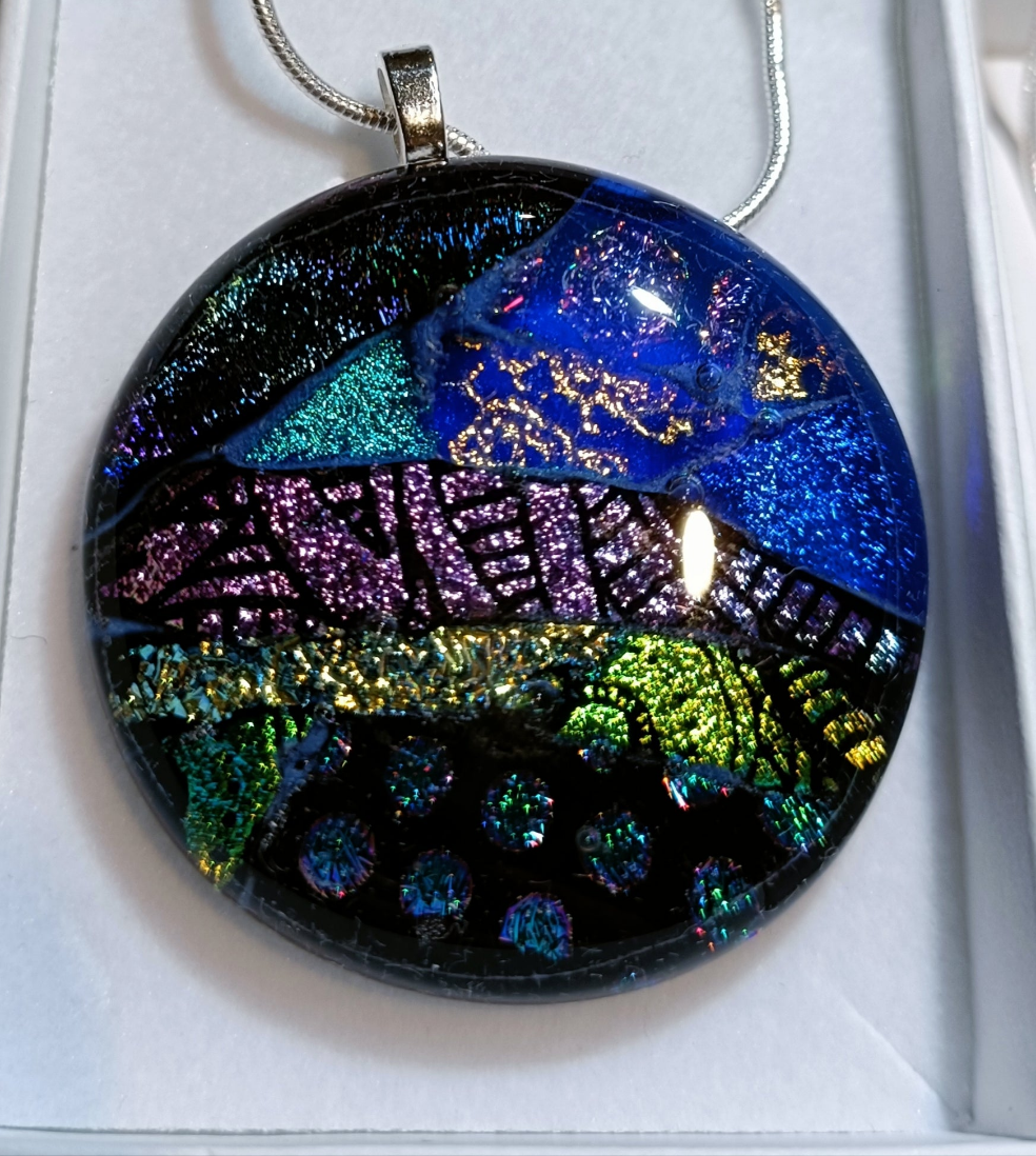 Dichroic necklace