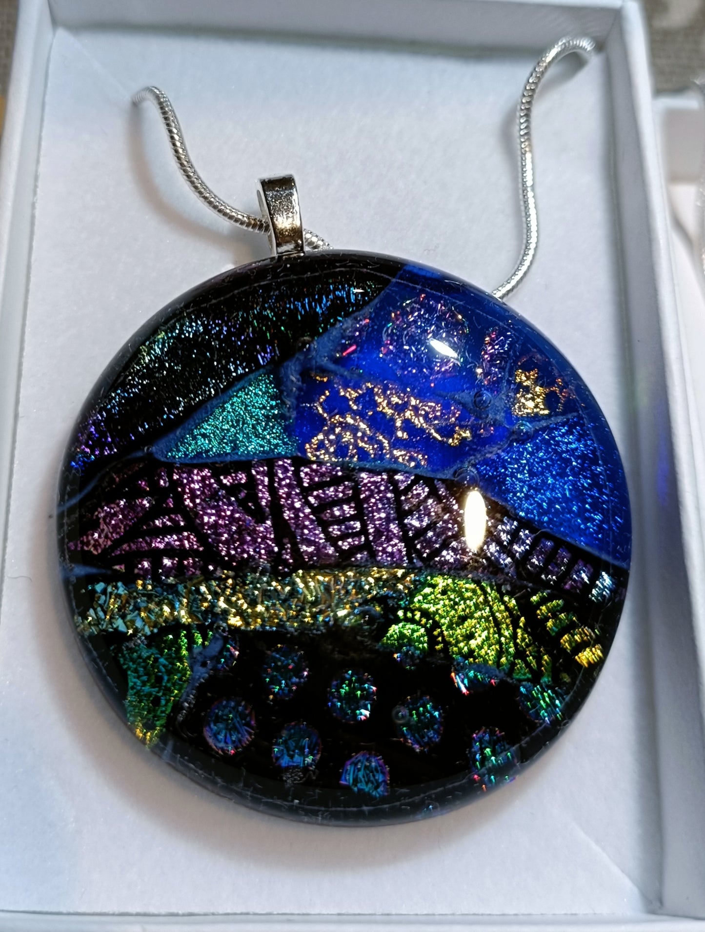 Dichroic necklace